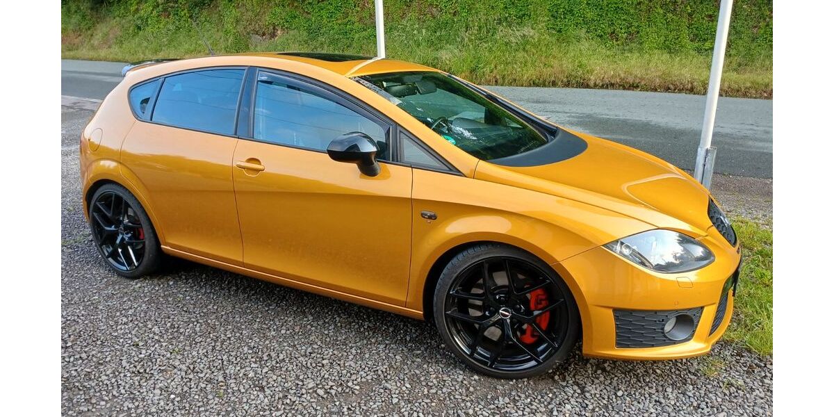 Seat Leon 203.000 km 9.099 &euro; Olpe 57462