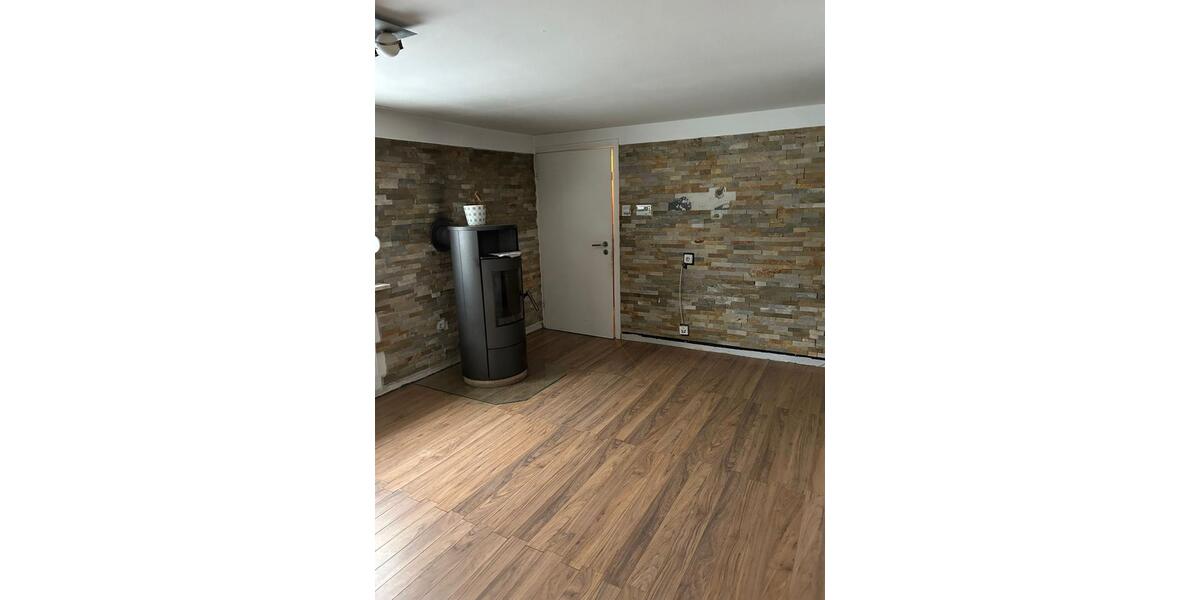 Doppelhaushälfte Burbach - 5 Zimmer, 137 m&sup2;, 135.000&euro; | Angebot:25022517