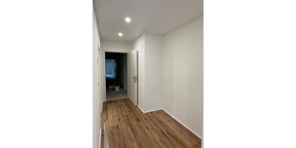 Etagenwohnung Netphen - 2 Zimmer, 95 m&sup2;, 950&euro; | Angebot:26660553