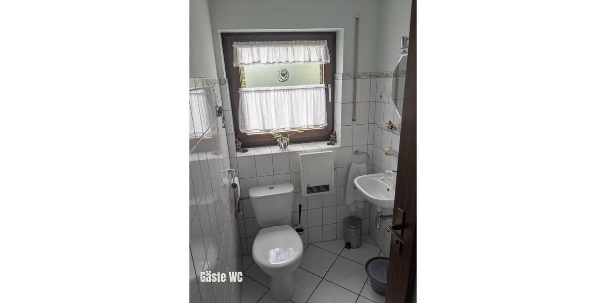 Etagenwohnung Netphen - 8 Zimmer, 180 m&sup2;, 240.000&euro; | Angebot:27024028