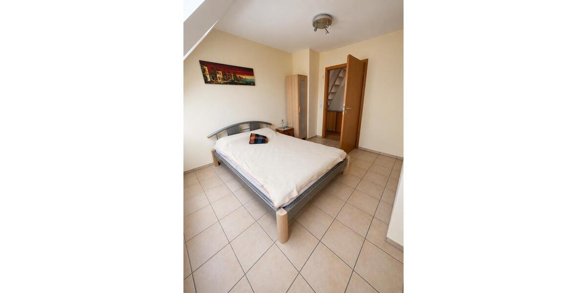 Doppelhaushälfte Lennestadt - 7.5 Zimmer, 145 m&sup2;, 379.000&euro; | Angebot:27048330