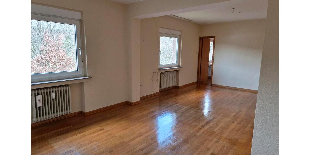Erdgeschoßwohnung Siegen Dillnhütten - 5 Zimmer, 106 m&sup2;, 700&euro; | Angebot:26048054