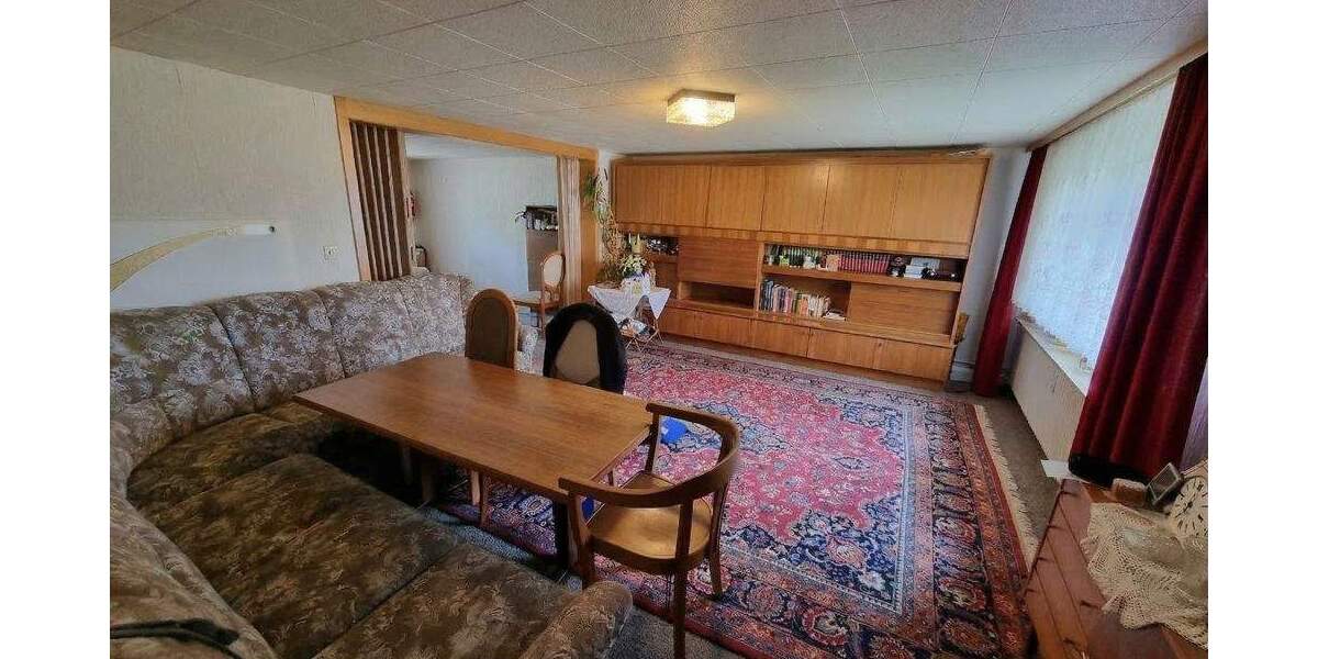 Einfamilienhaus Oberroßbach - 7 Zimmer, 135 m&sup2;, 120.000&euro; | Angebot:25685056