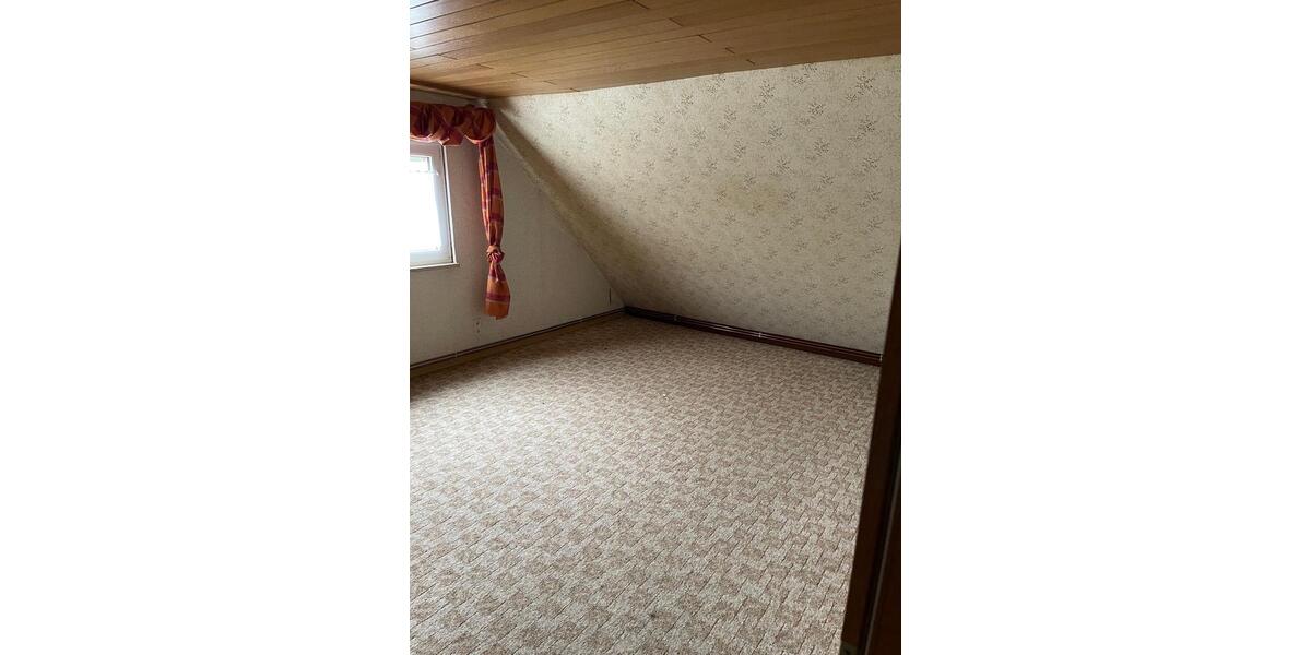 Einfamilienhaus Eschenburg - 8 Zimmer, 183 m&sup2;, 229.000&euro; | Angebot:25822346