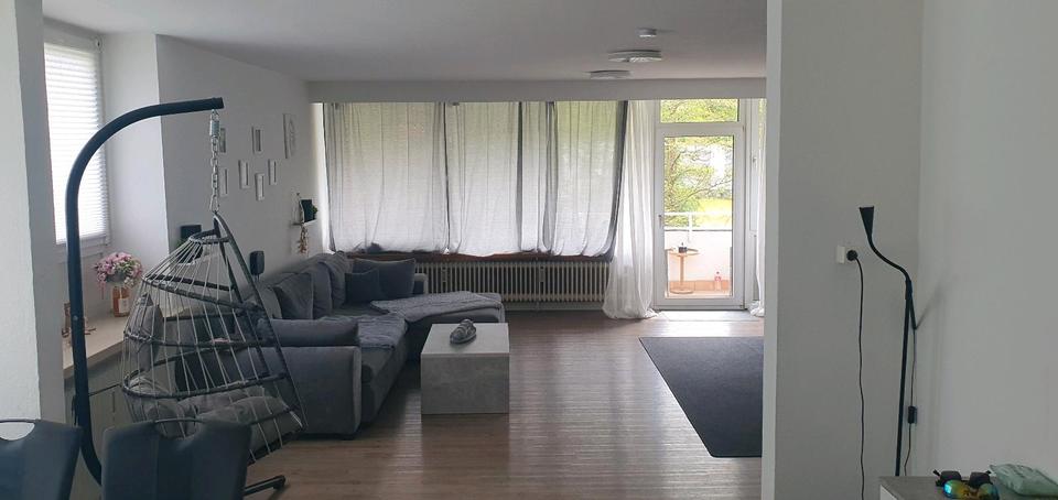 Etagenwohnung Siegen Dillnhütten - 4 Zimmer, 143 m&sup2;, 1.300&euro; | Angebot:26412582