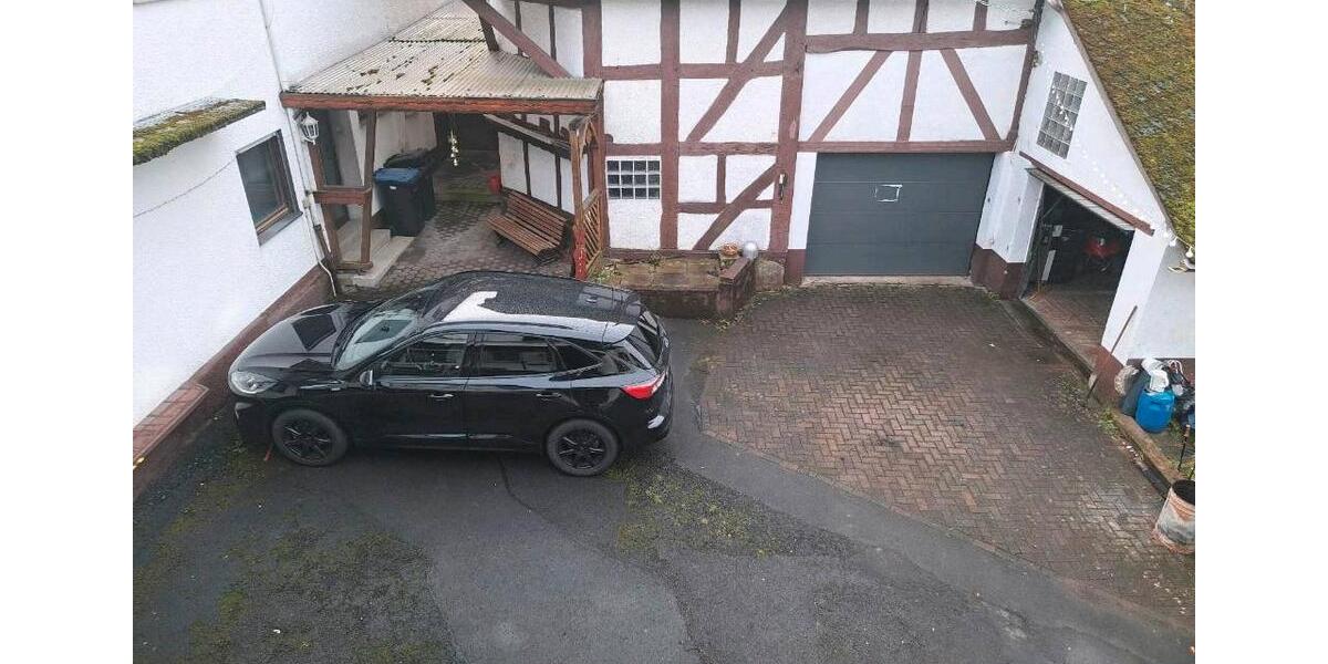 Einfamilienhaus Herborn - 13 Zimmer, 300 m&sup2;, 175.000&euro; | Angebot:25957476