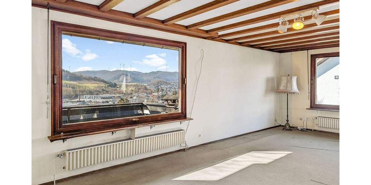 Einfamilienhaus Bad Laasphe - 7 Zimmer, 183 m&sup2;, 286.000&euro; | Angebot:25663940