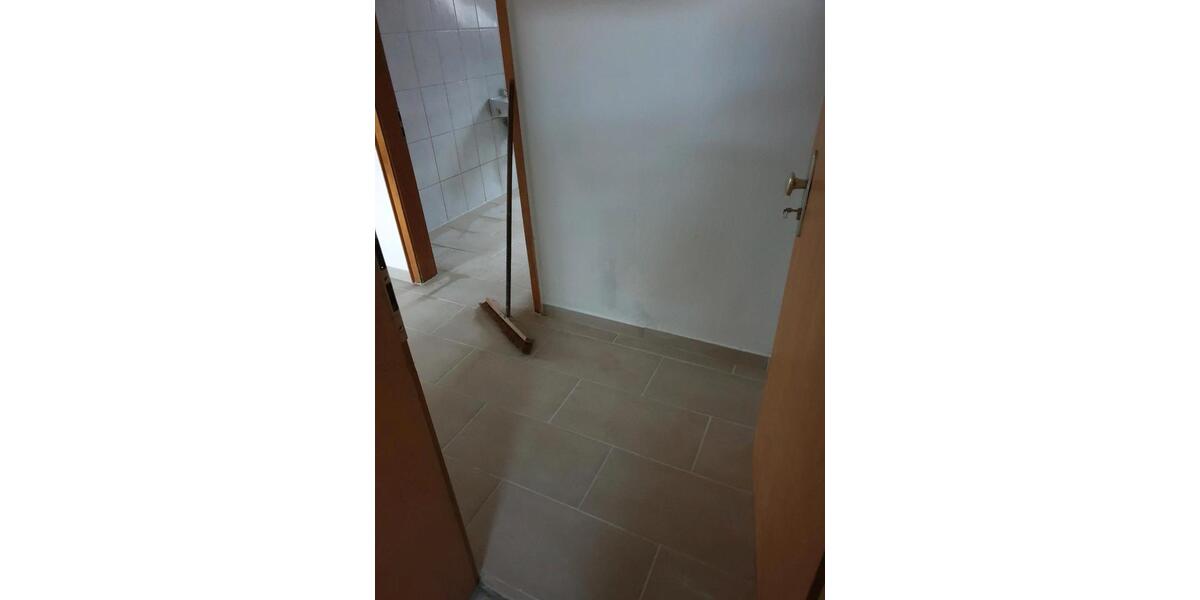 Dachgeschoßwohnung Siegen Eiserfeld - 2 Zimmer, 65 m&sup2;, 500&euro; | Angebot:25922791