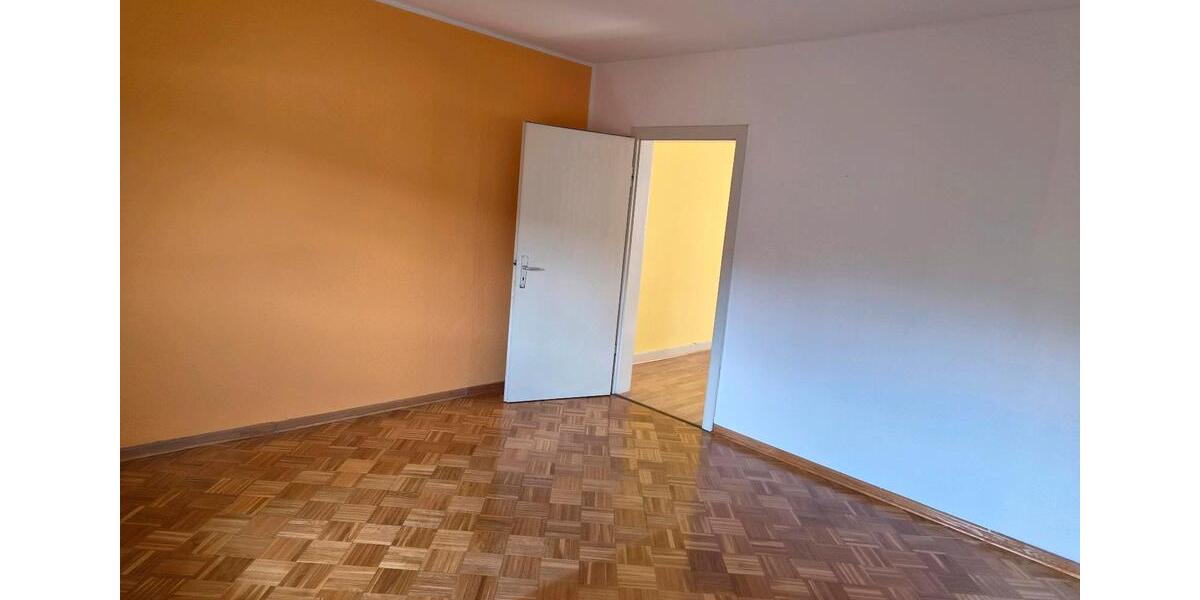 Erdgeschoßwohnung Siegen Dillnhütten - 5 Zimmer, 106 m&sup2;, 700&euro; | Angebot:26048054