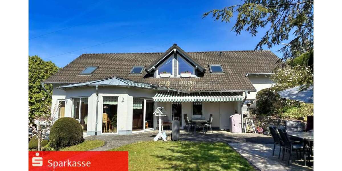 Einfamilienhaus Siegen - 10 Zimmer, 217 m&sup2;, 659.000&euro; | Angebot:26497300