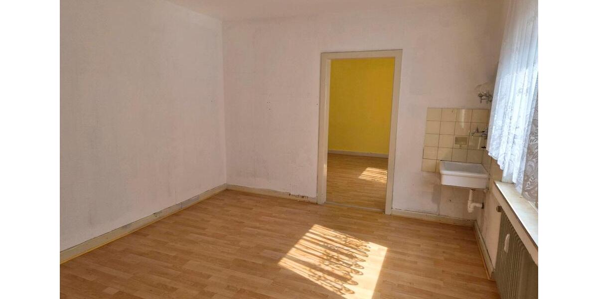Erdgeschoßwohnung Siegen Dillnhütten - 5 Zimmer, 106 m&sup2;, 700&euro; | Angebot:26048054