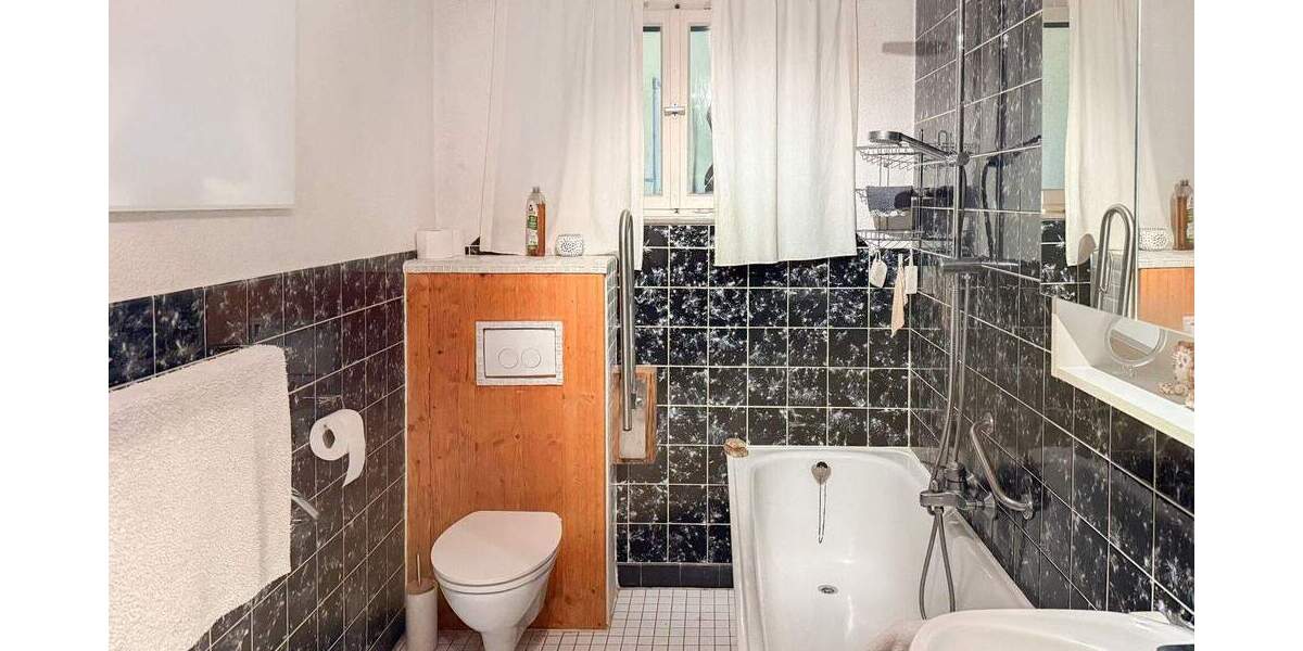 Bauernhaus, Landhaus Hachenburg VG - 7 Zimmer, 160 m&sup2;, 220.000&euro; | Angebot:25691949