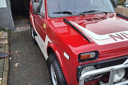 Lada Niva 44.523 km 9.999 &euro; Kreuztal 57223