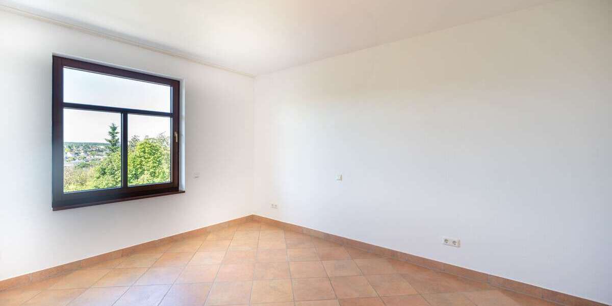 Etagenwohnung Hachenburg - 2 Zimmer, 70 m&sup2;, 179.000&euro; | Angebot:26021623