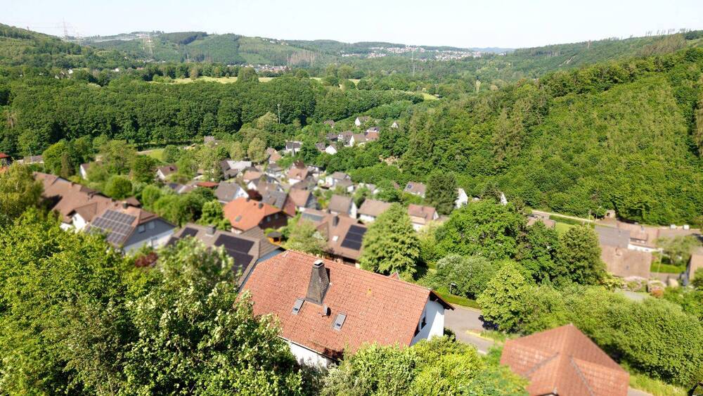 Mehrfamilienhaus, Wohnhaus Grünebach - 7 Zimmer, 230 m&sup2;, 350.000&euro; | Angebot:26859154