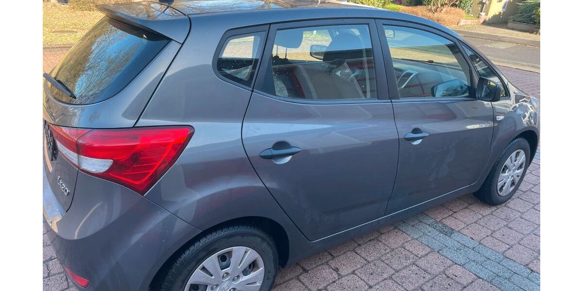 Hyundai ix20 125.650 km 3.900 &euro; Netphen 57250