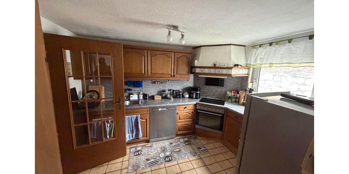 Etagenwohnung Breitscheid - 8 Zimmer, 147 m&sup2;, 800&euro; | Angebot:26038489