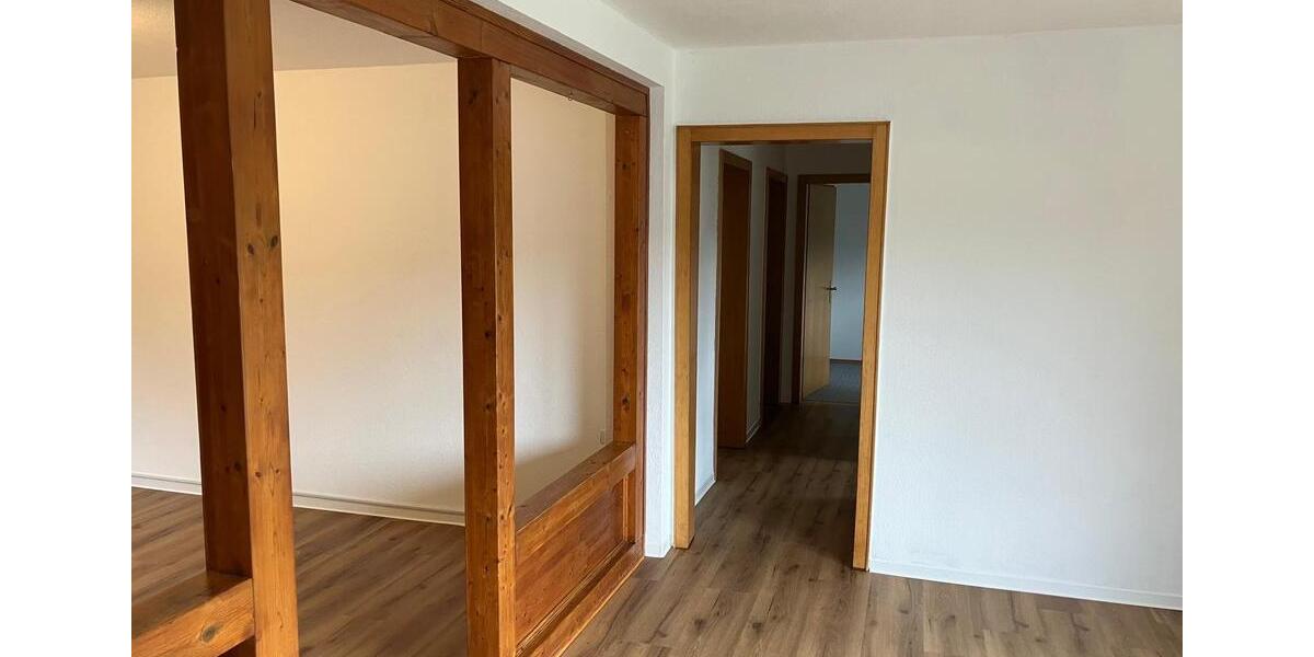 Etagenwohnung Herdorf - 5 Zimmer, 88 m&sup2;, 690&euro; | Angebot:25942879