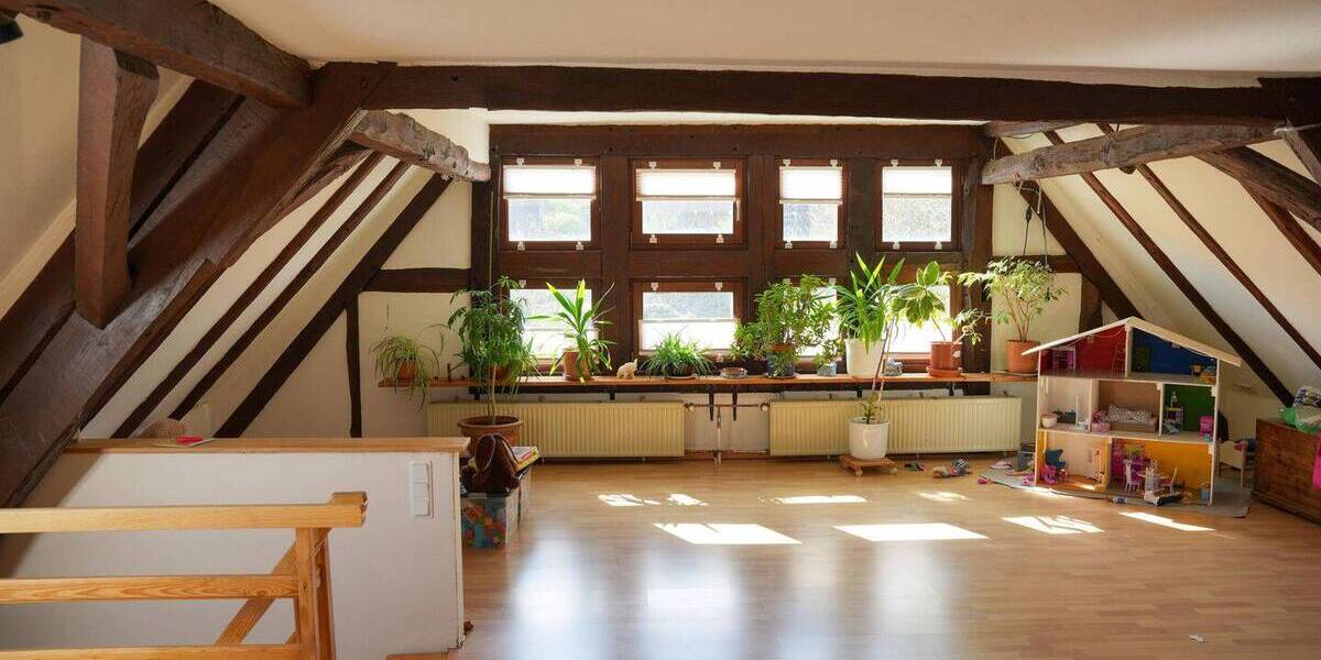 Einfamilienhaus Siegen Meiswinkel - 9 Zimmer, 179 m&sup2;, 279.000&euro; | Angebot:25939471