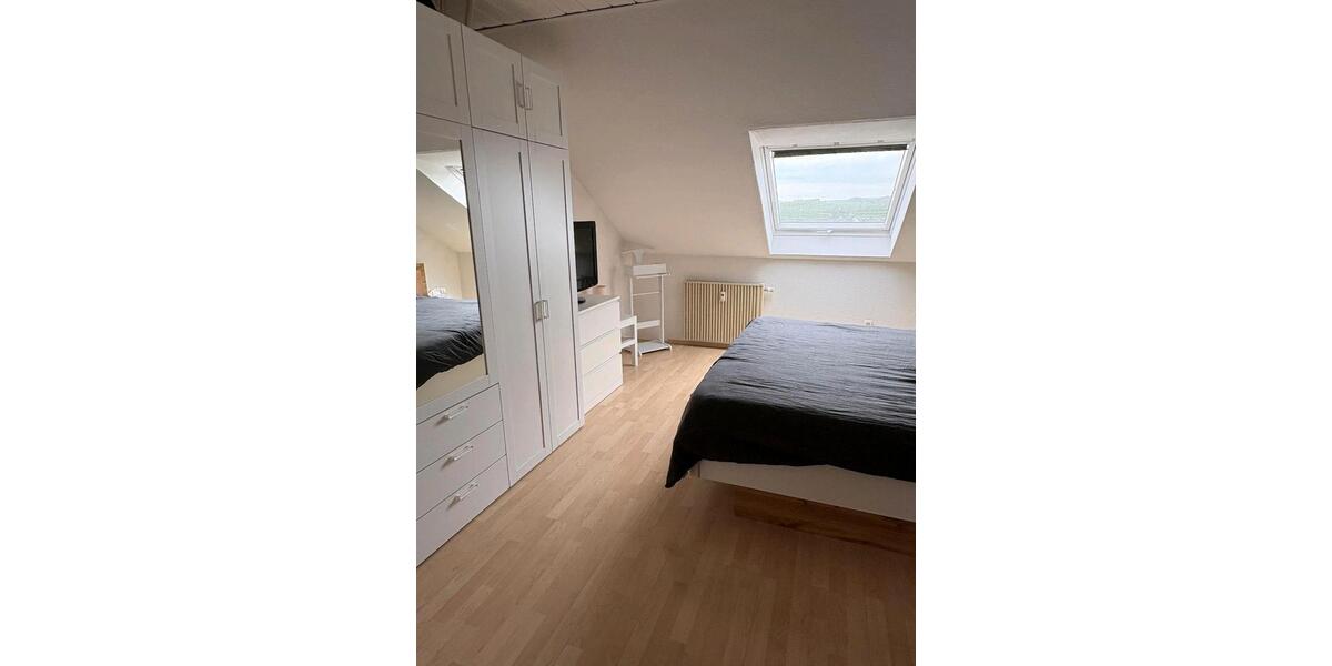 Dachgeschoßwohnung Lennestadt - 1 Zimmer, 82 m&sup2;, 750&euro; | Angebot:26664005