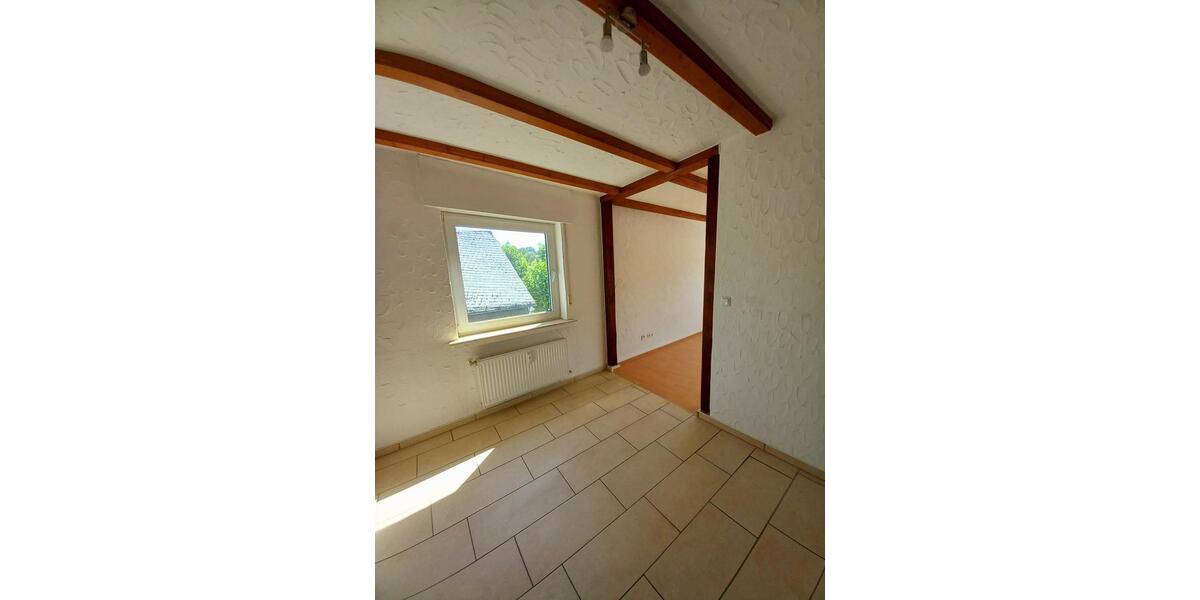 Etagenwohnung Netphen - 2 Zimmer, 68 m&sup2;, 633&euro; | Angebot:24866131