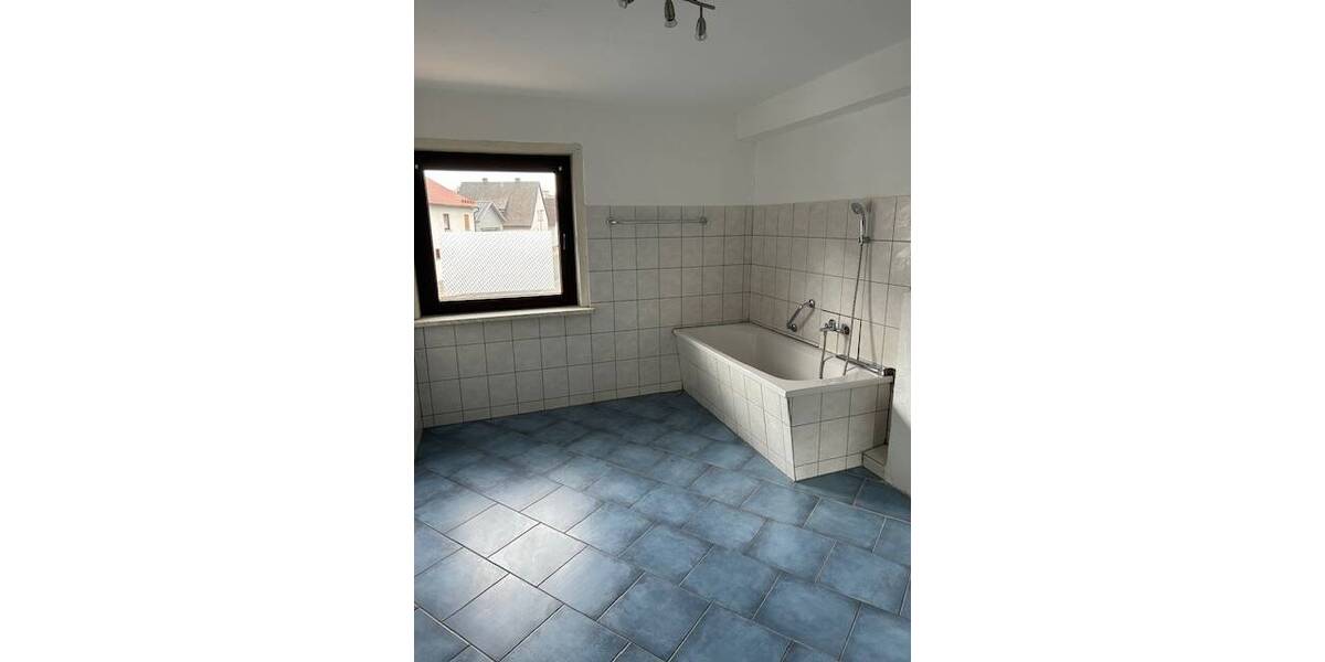 Mehrfamilienhaus, Wohnhaus Driedorf Mademühlen - 9 Zimmer, 140 m&sup2;, 65.000&euro; | Angebot:25679921