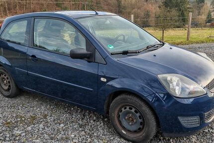Ford Fiesta 205.000 km 1.100 &euro; Waldbröl 51545