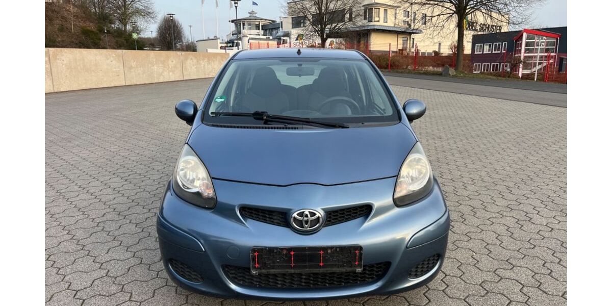 Toyota Aygo (X) 205.000 km 1.990 &euro; Waldbröl 51545