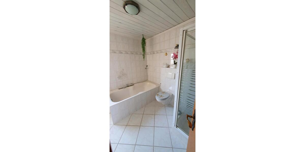 Etagenwohnung Wissen - 6 Zimmer, 145 m&sup2;, 2.250&euro; | Angebot:25787768