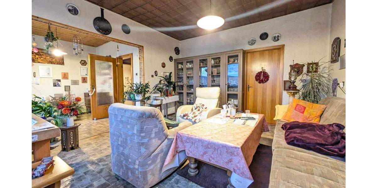 Mehrfamilienhaus, Wohnhaus Betzdorf - 9 Zimmer, 203 m&sup2;, 163.500&euro; | Angebot:25776381