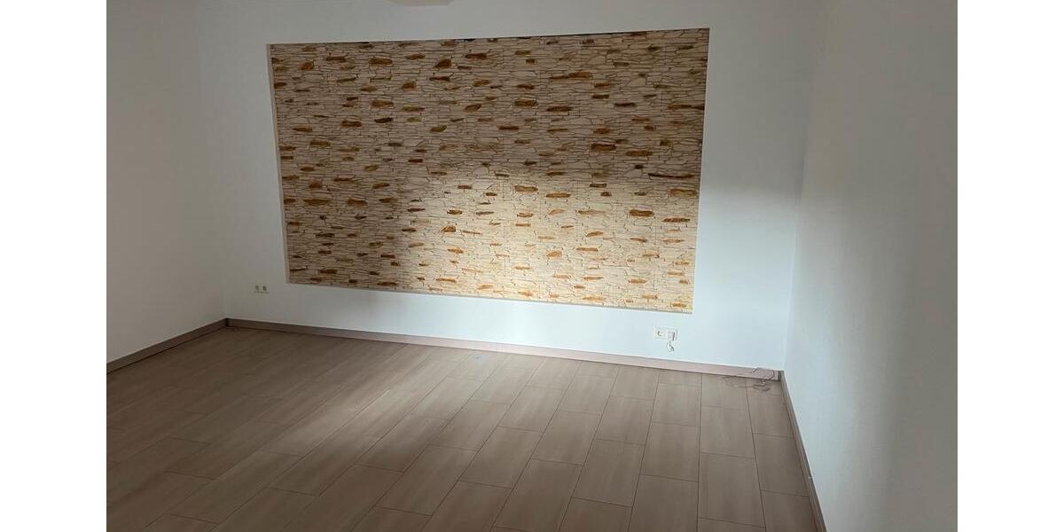Etagenwohnung Siegen Weidenau - 3 Zimmer, 107 m&sup2;, 1.350&euro; | Angebot:26424573