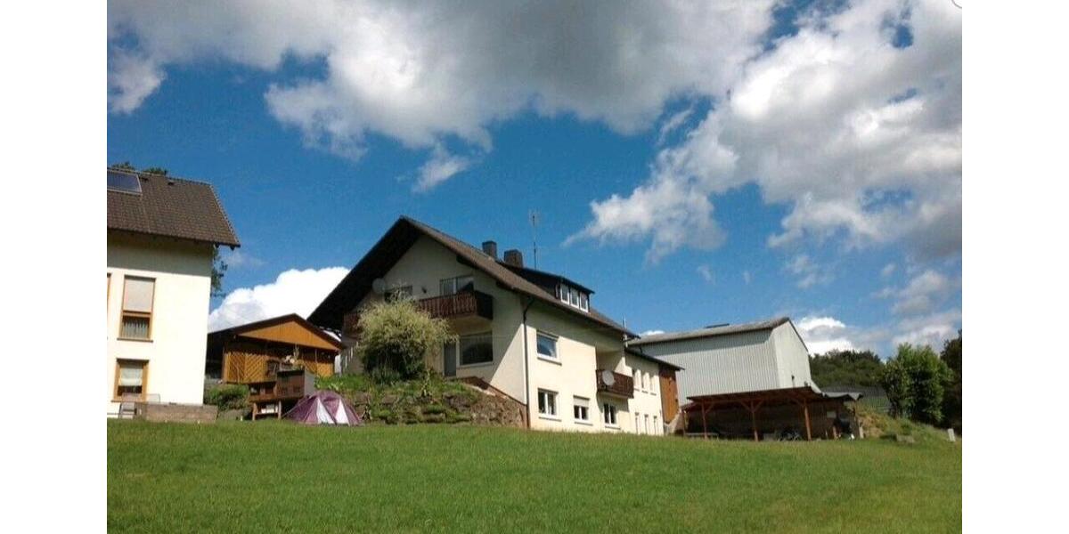 Dachgeschoßwohnung Siegen Kaan-Marienborn - 4 Zimmer, 100 m&sup2;, 880&euro; | Angebot:26613551