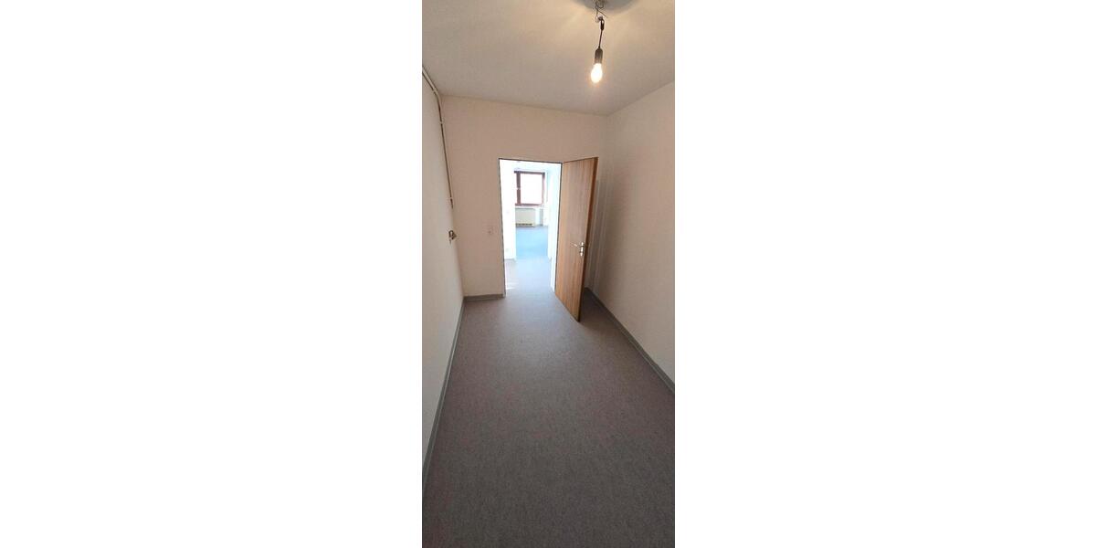 Erdgeschoßwohnung Siegen Weidenau - 4 Zimmer, 85 m&sup2;, 750&euro; | Angebot:25861351