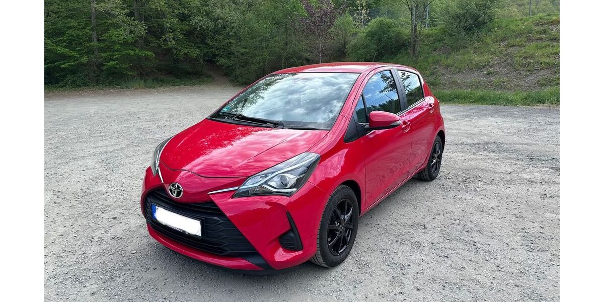 Toyota Yaris 77.550 km 9.500 &euro; Siegen 57080