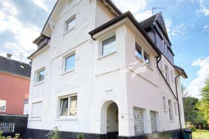 Haus Siegen / Dillnhütten Dillnhütten - 11 Zimmer, 272 m&sup2;, 285.000&euro; | Angebot:27327123