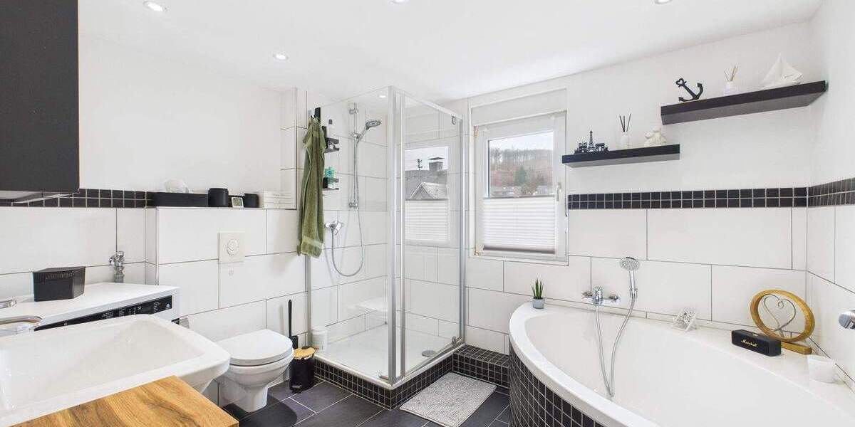 Etagenwohnung Wilnsdorf Oberdielfen - 3 Zimmer, 93 m&sup2;, 179.000&euro; | Angebot:25744018