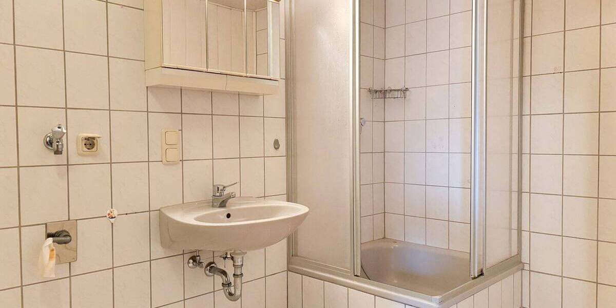 Mehrfamilienhaus, Wohnhaus Hamm/Sieg Sieg - 6 Zimmer, 214 m&sup2;, 129.000&euro; | Angebot:25691824