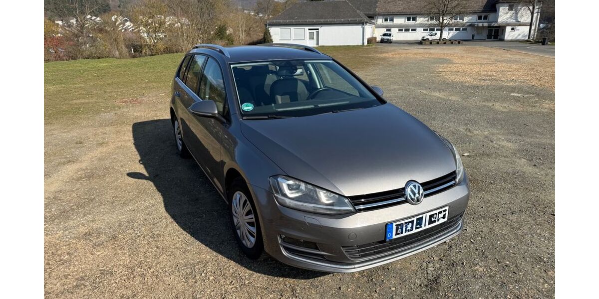 VW Golf 141.000 km 9.200 &euro; Herborn 35745