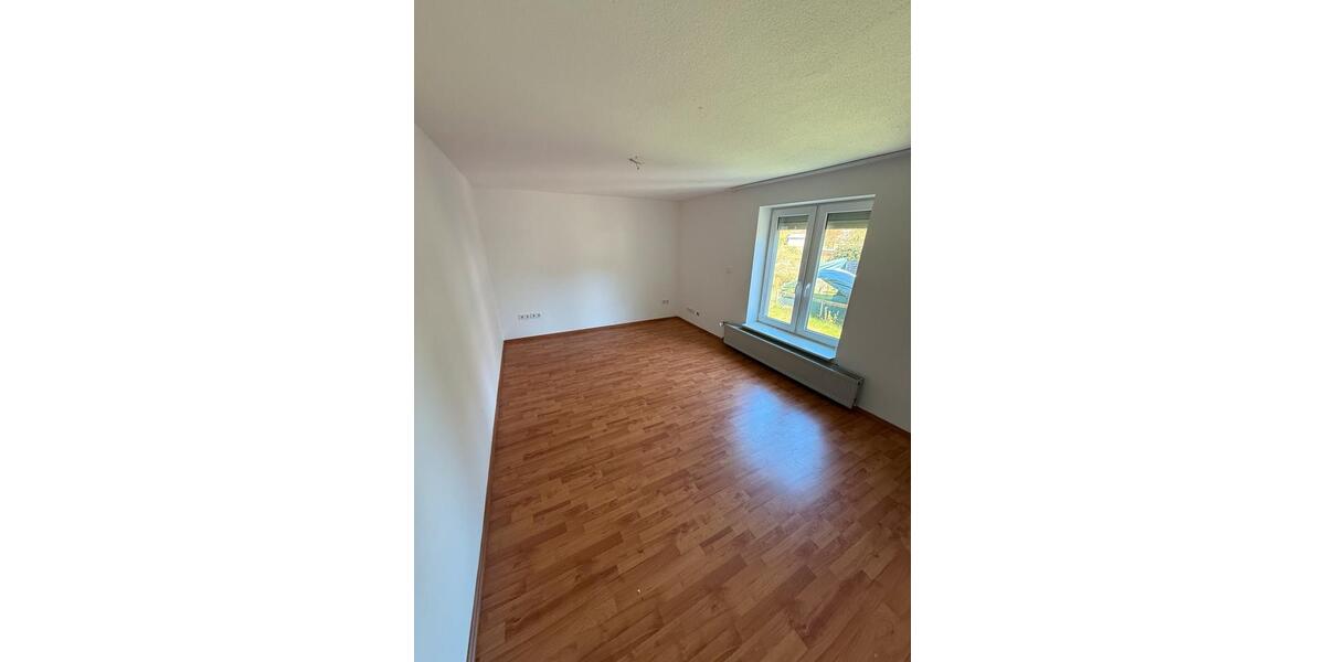 Erdgeschoßwohnung Neunkirchen - 4 Zimmer, 85 m&sup2;, 795&euro; | Angebot:26423141