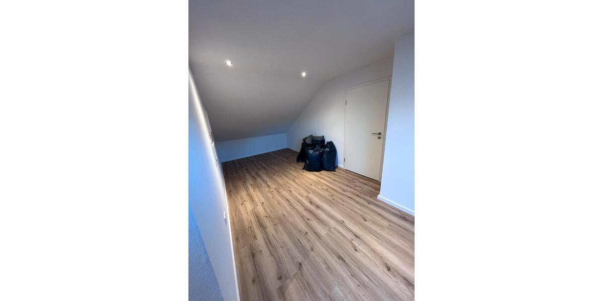 Dachgeschoßwohnung Siegen - 2 Zimmer, 59 m&sup2;, 580&euro; | Angebot:26026067