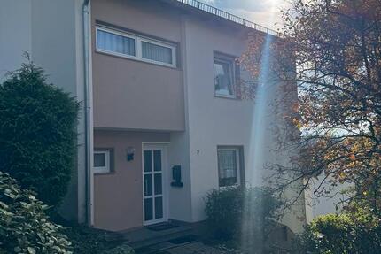 Haus Kreuztal - 7 Zimmer, 120 m&sup2;, 240.000&euro; | Angebot:27531683
