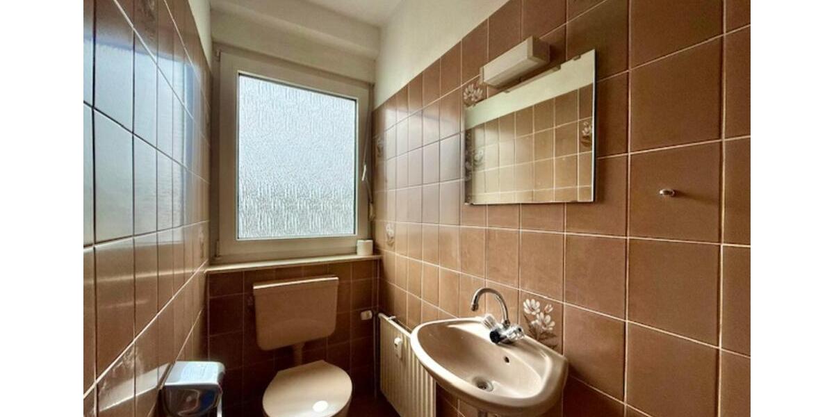 Etagenwohnung Siegen Eiserfeld - 8 Zimmer, 171 m&sup2;, 2.050&euro; | Angebot:25721985