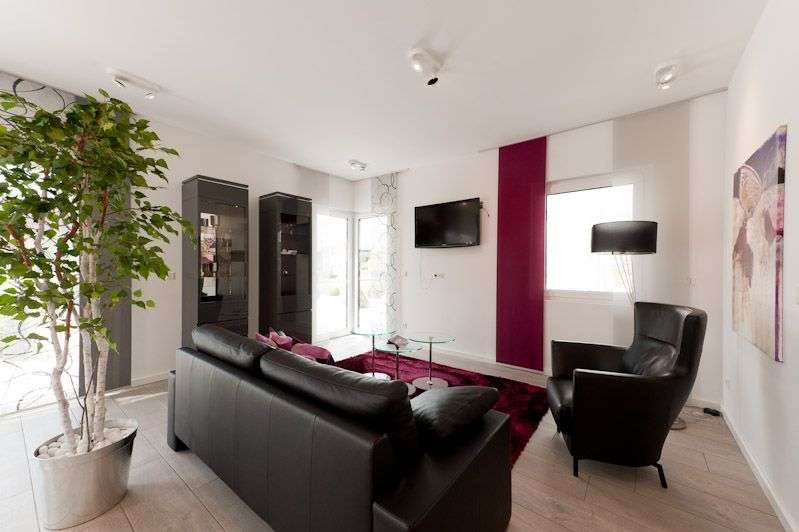 Mehrfamilienhaus, Wohnhaus Emmerzhausen - 6 Zimmer, 136 m&sup2;, 365.000&euro; | Angebot:25737042