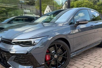 VW Golf 12.400 km 41.597 &euro; Daaden 57567