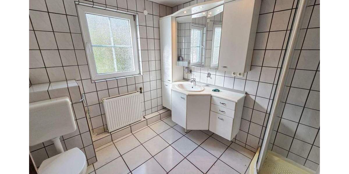 Mehrfamilienhaus, Wohnhaus Pracht / Niederhausen Niederhausen - 8 Zimmer, 229 m&sup2;, 299.000&euro; | Angebot:25819920