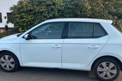 Skoda Fabia 288.800 km 4.400 &euro; Kreuztal 57223