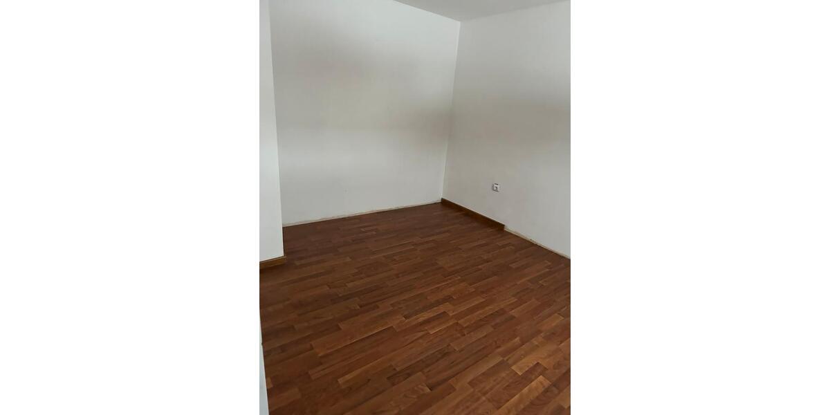 Doppelhaushälfte Burbach - 5 Zimmer, 137 m&sup2;, 135.000&euro; | Angebot:25050522