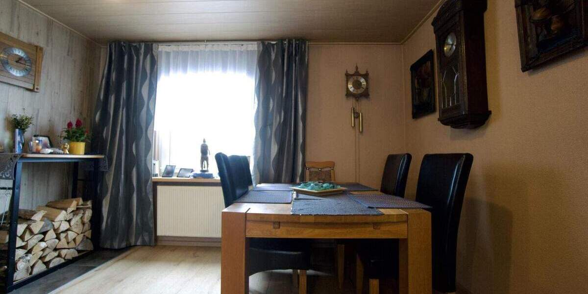 Doppelhaushälfte Erndtebrück - 4 Zimmer, 110 m&sup2;, 179.000&euro; | Angebot:25686200