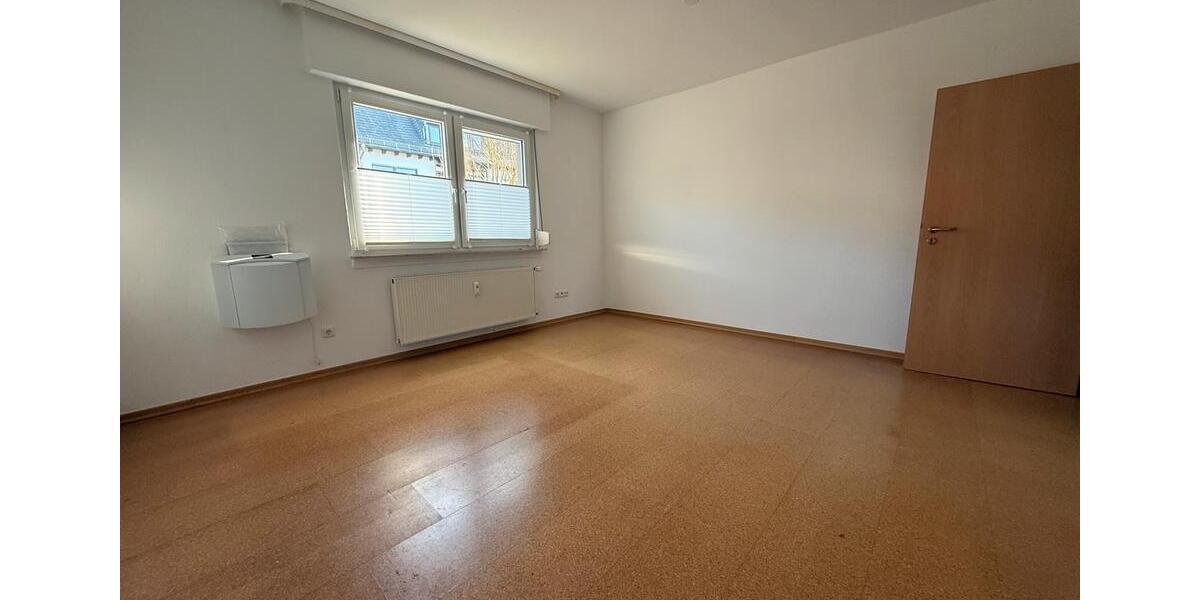 Erdgeschoßwohnung Wilnsdorf - 5 Zimmer, 125 m&sup2;, 1.200&euro; | Angebot:25366357
