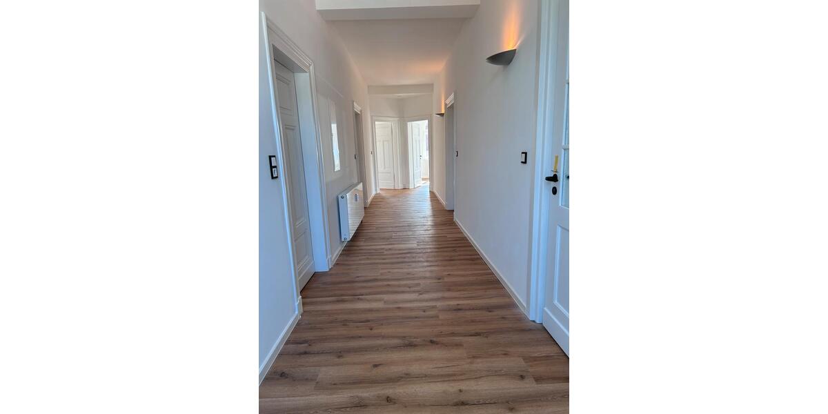 Dachgeschoßwohnung Kreuztal - 3 Zimmer, 96 m&sup2;, 864&euro; | Angebot:25974849